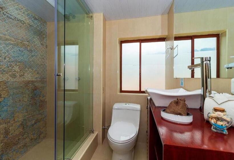 חדר דלוקס עם מרפסת, Friends Hotel & Rooftop   Historic Center & Museums