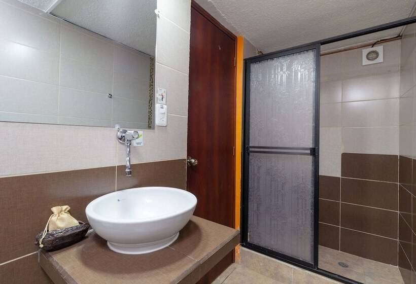 חדר סטנדרט יחיד, Friends Hotel & Rooftop   Historic Center & Museums