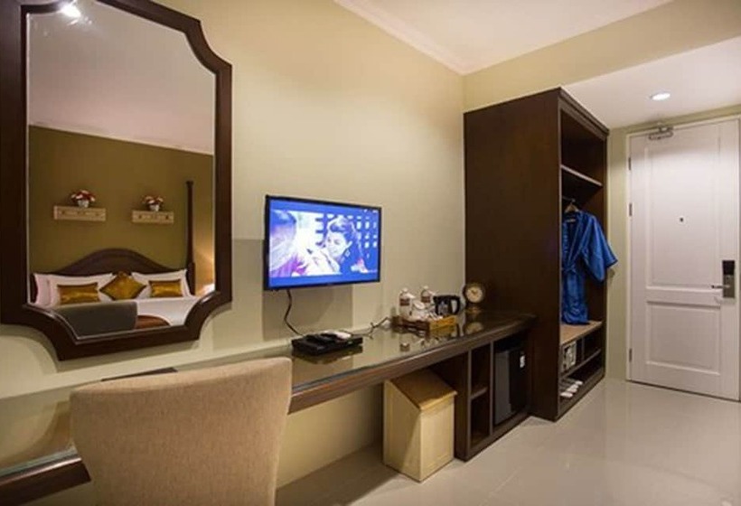 Номер Deluxe с Балконом, Amalfi Hotel Seminyak