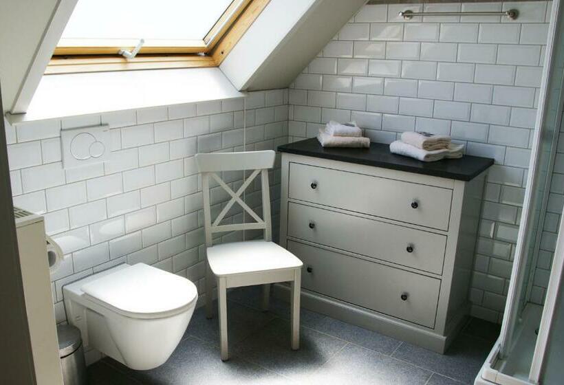 Семейный Номер, B&b The Beachhouse