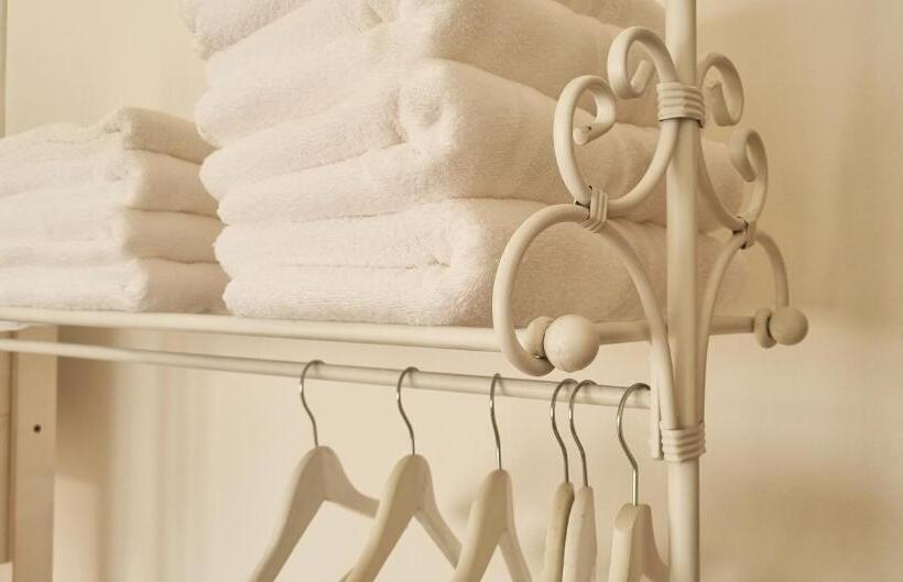 اتاق استاندارد چهار تخته, Stay Bergamo