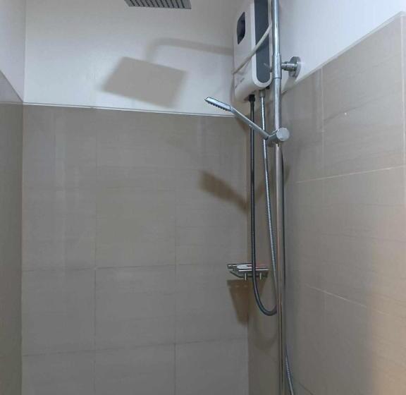 1 Bedroom Apartment with Balcony, Shell Residences