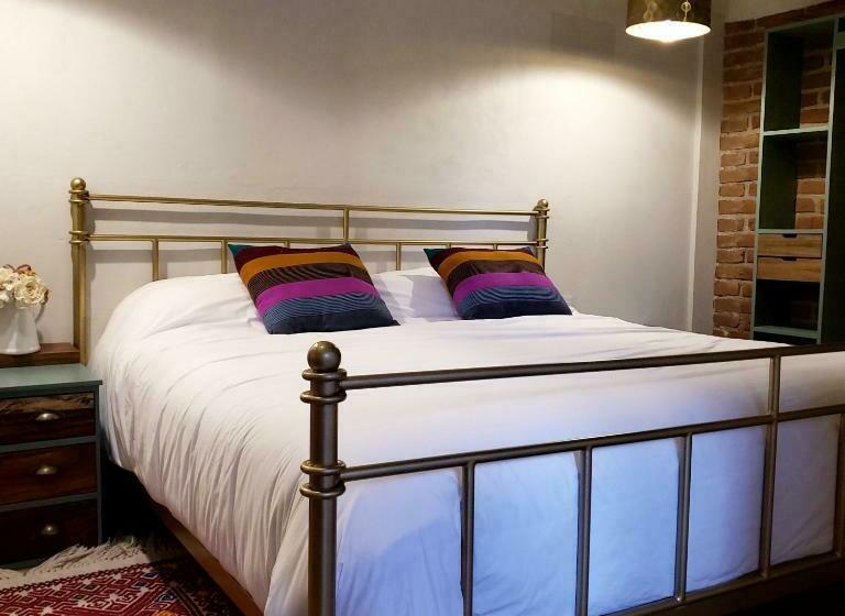 سوئیت با بالکن, Casa Carmen