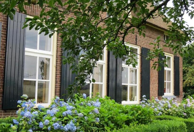 Quarto Familiar, B&b Rezonans