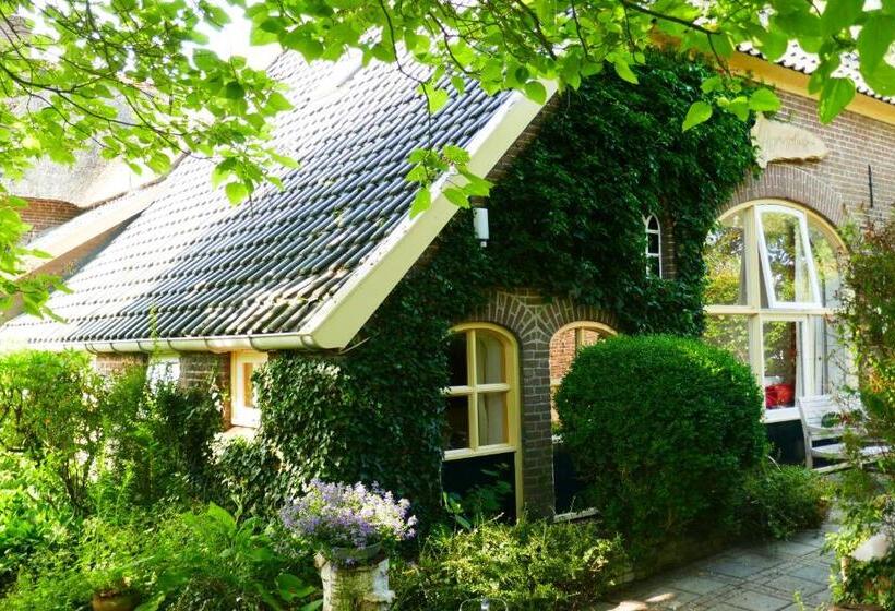 Quarto Familiar, B&b Rezonans
