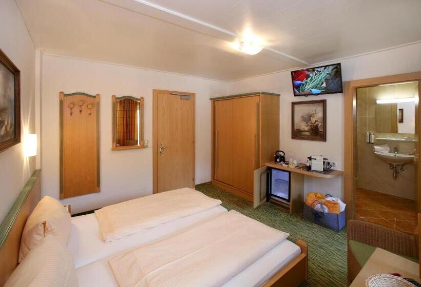 Classic room with balcony, Eder Michaela