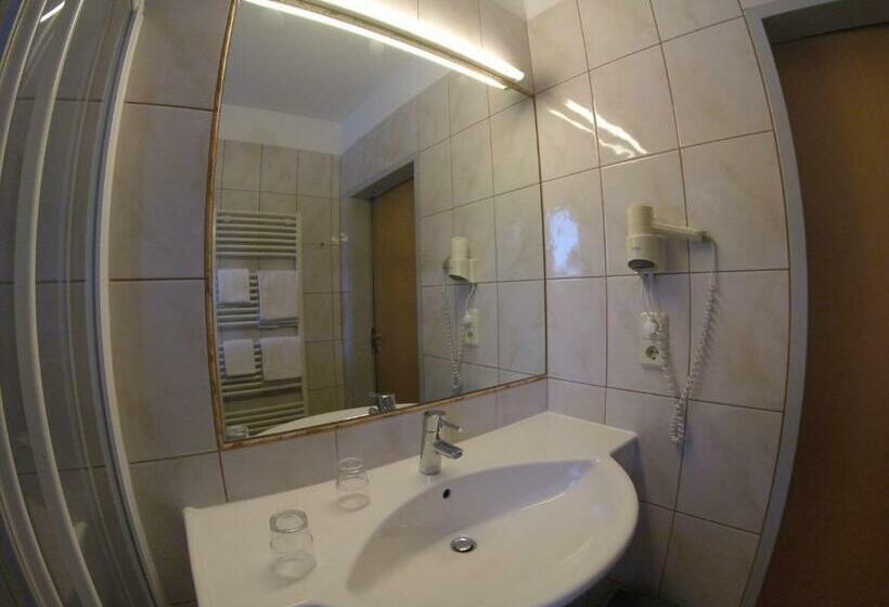 غرفة قياسية مزوَّدة بشُرفة, Gasthof Zum Lindenhof