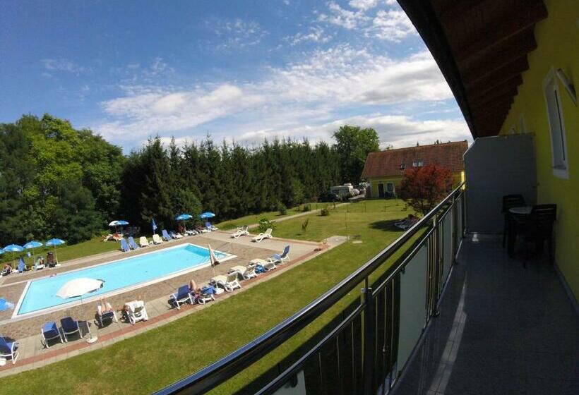 غرفة قياسية مزوَّدة بشُرفة, Gasthof Zum Lindenhof