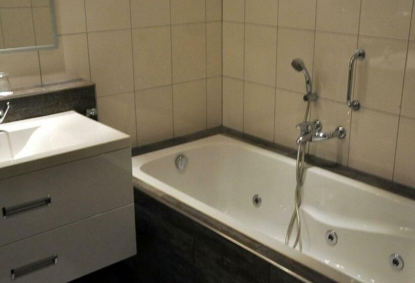 חדר דלוקס, Het Landhuis