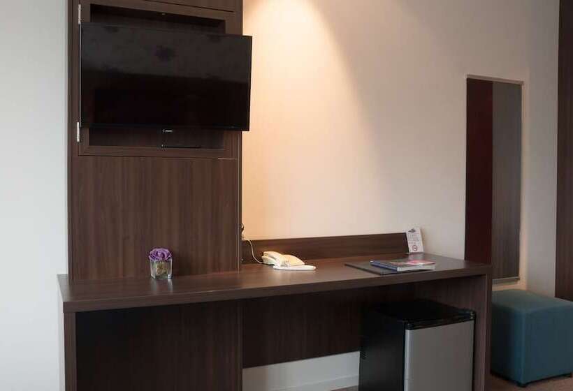 Номер Deluxe, Het Landhuis