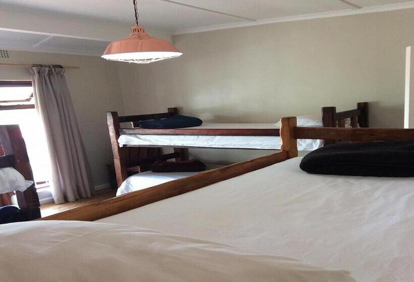 Кровать в Общей Комнате, Island Vibe Knysna