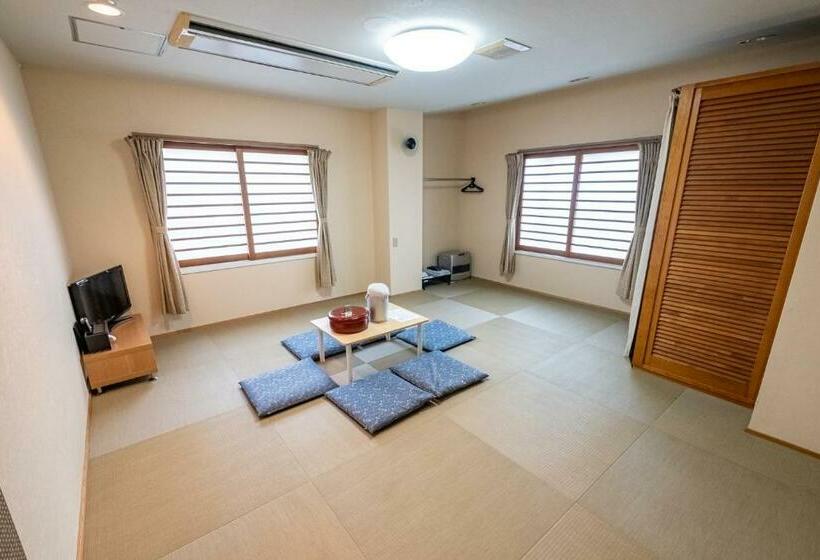 스탠다드 4인용 룸 공용 욕실, Kawaguchiko Station Inn