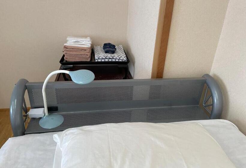 Семейный Номер, Kawaguchiko Station Inn