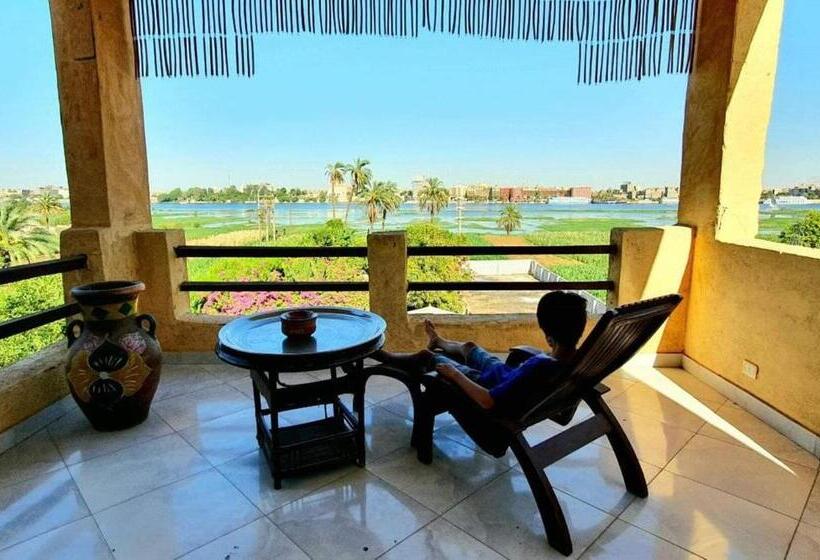 آپارتمان 2 خوابه, Nile Compound