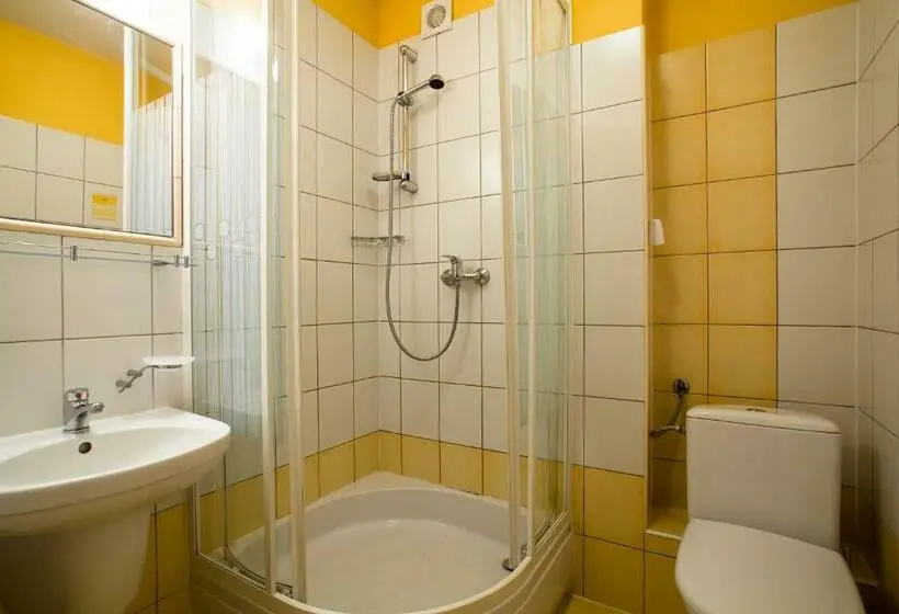 Pokój Czteroosobowy Standard, Nat Wisła
