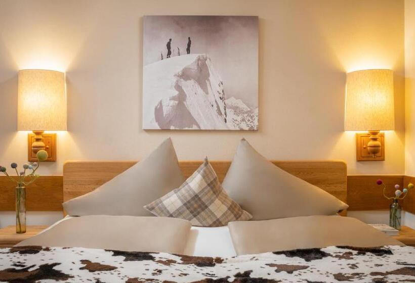 Habitación Triple Estándar con Balcón, Pension Schattberg