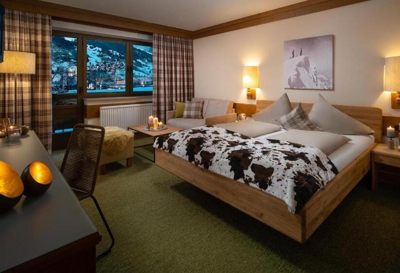 Habitación Estándar con Balcón, Pension Schattberg