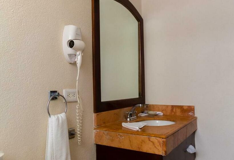 キングサイズベッドのスタンダードルーム, Playa Maya By Mij Beachfront