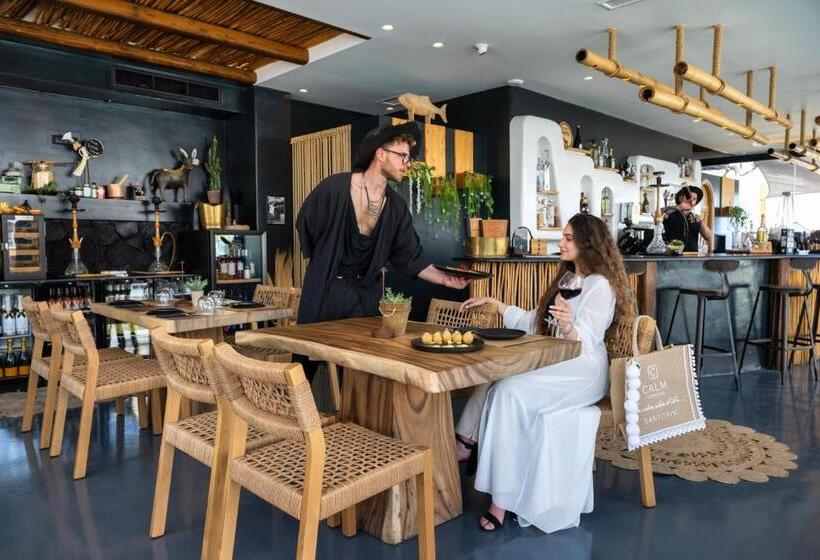 سوییت سوپریور با چشمانداز دریا, San Marino Suites By Calm Collection