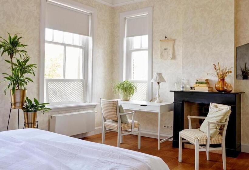 高级大房间, Station Amstelveen