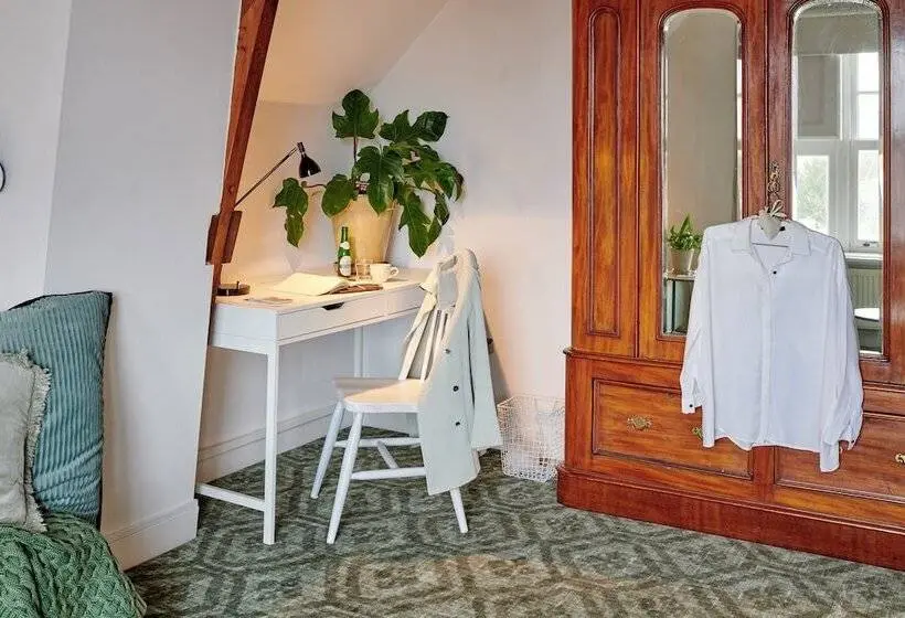 デラックスルーム, Station Amstelveen
