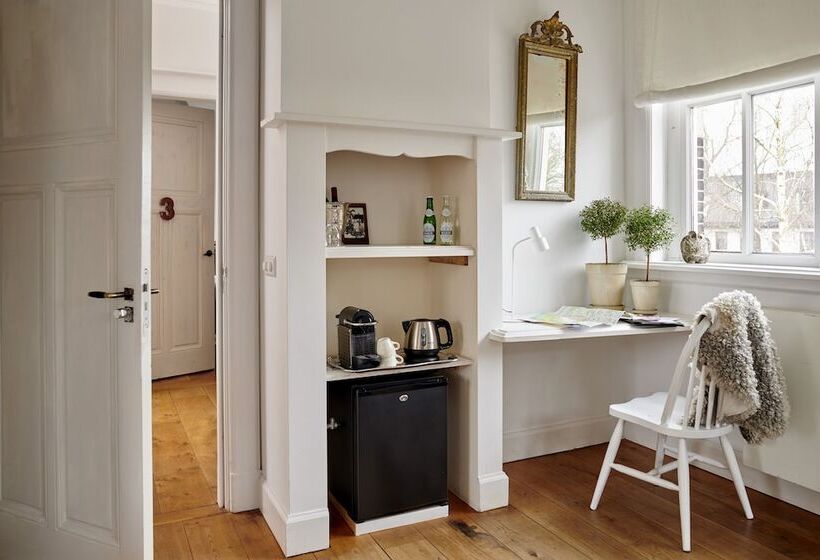 套房, Station Amstelveen