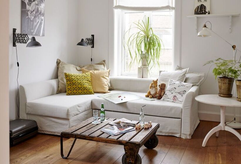 套房, Station Amstelveen