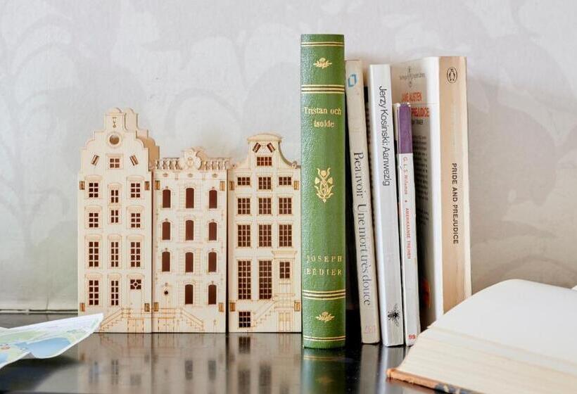 高级大房间, Station Amstelveen