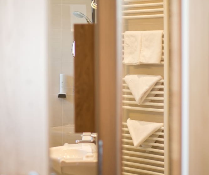 سوییت, Panoramahotel Gürtl