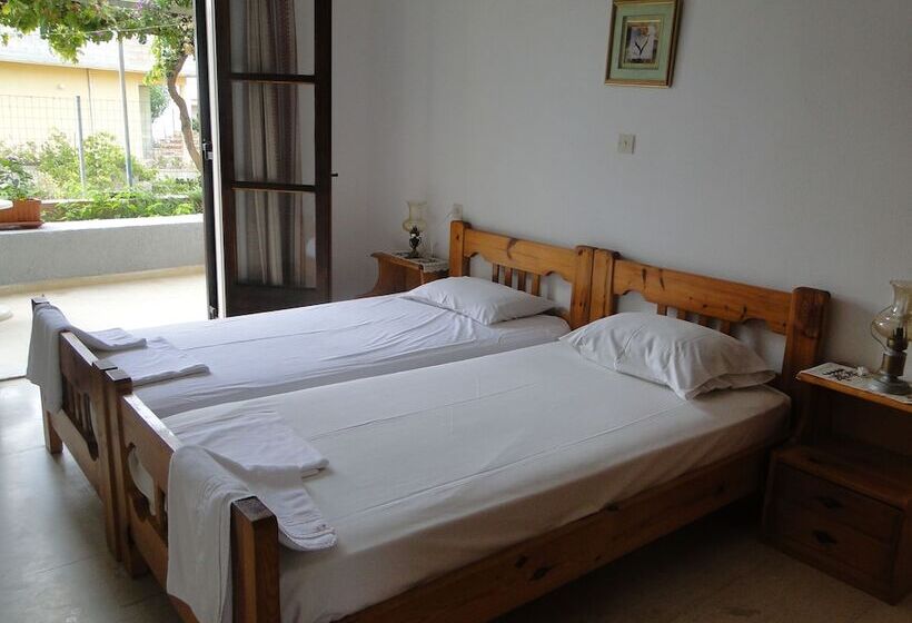 スタンダードスタジオ, Paradise Inn