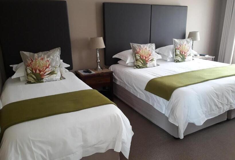 اتاق استاندارد سه نفره, Karoo Sun Boutique Guest House