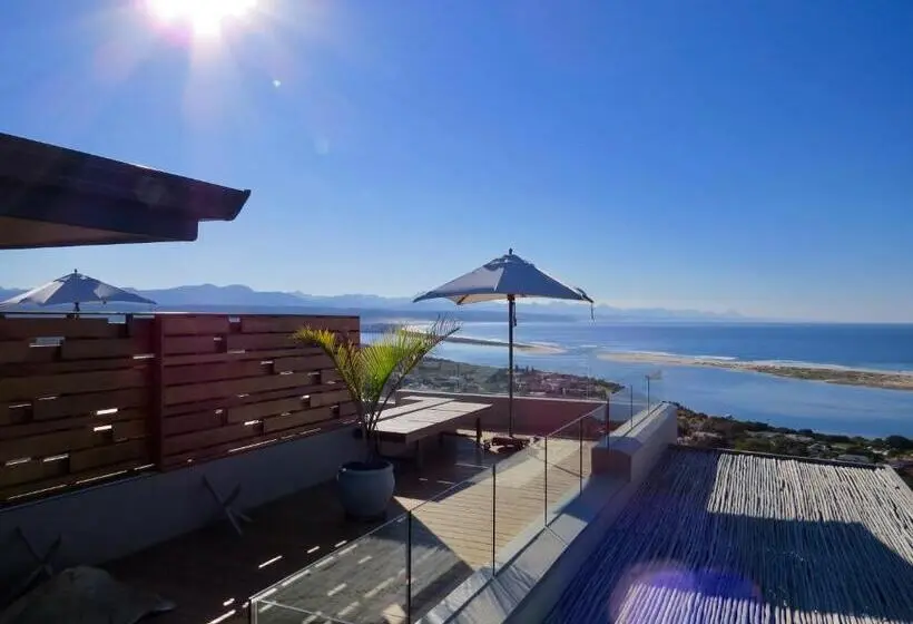 سوییت لوکس, La Vista Lodge