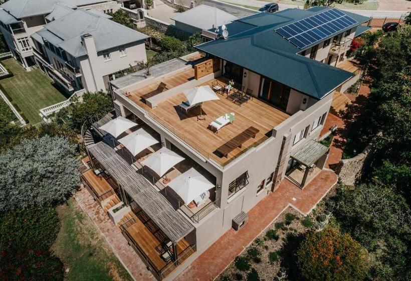 جناح مطلّ علي البحر, La Vista Lodge