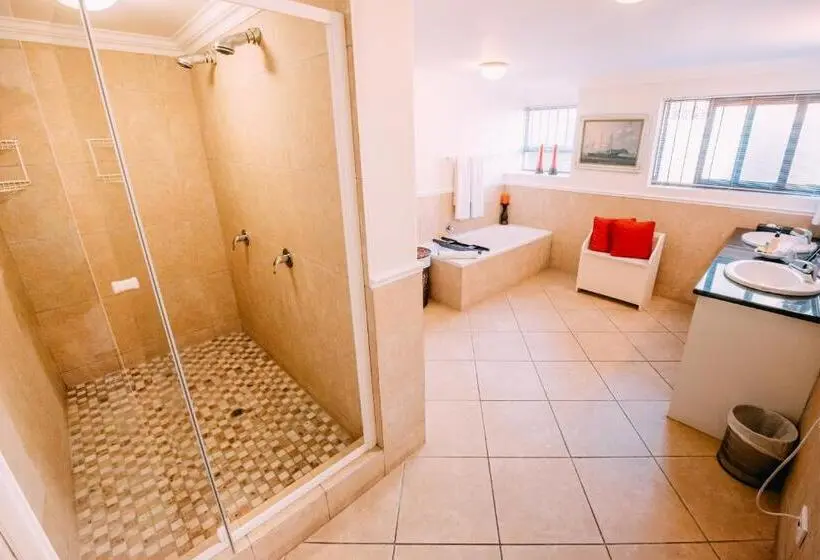 سوییت با چشمانداز دریا, La Vista Lodge