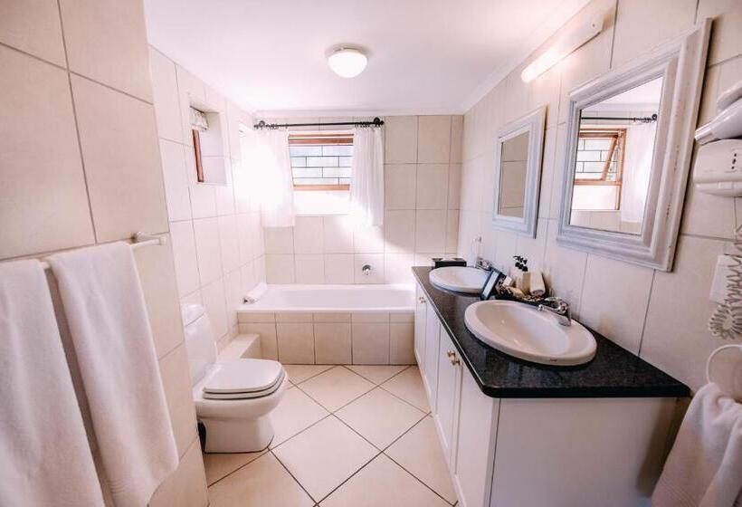 Люкс Вид на Сад, La Vista Lodge