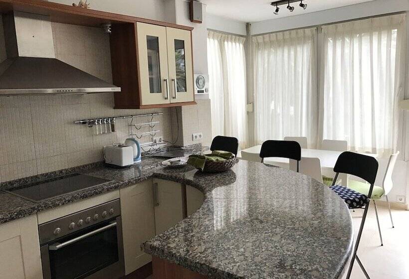 Апартаменты 3 Спальни, Skol Apartments Marbella