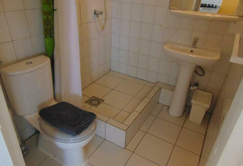 استودیو کامفورت, Bnbbonaire Near The Ocean