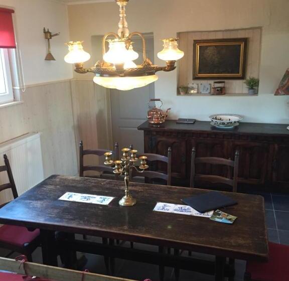 منزل 4 غرف نوم, B&b De Eifelhoeve