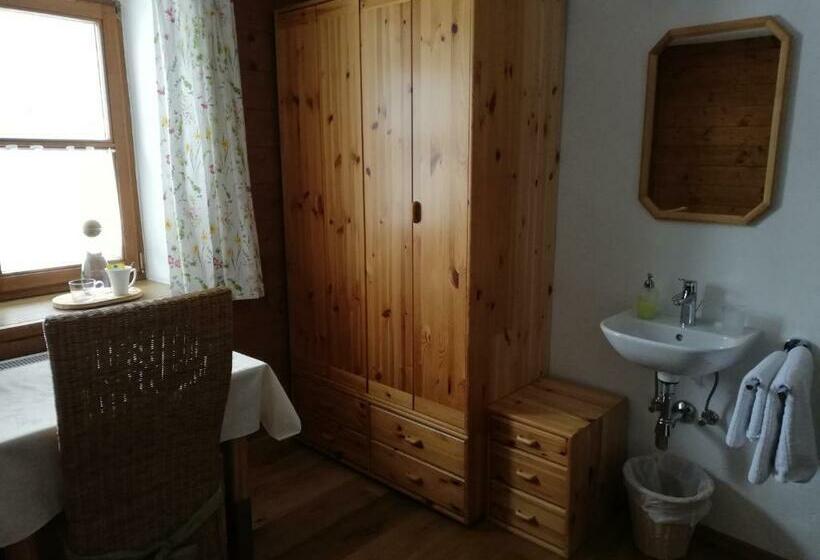 バスルーム共有のシングルスタンダード, Haus Binderschuster