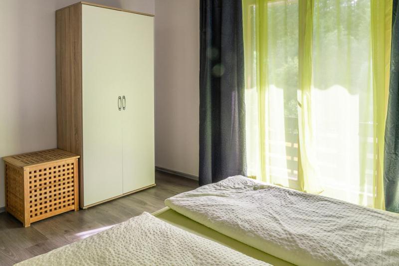 プールの見える1ベッドルームアパートメント, Haus Sieben Singer Lydia