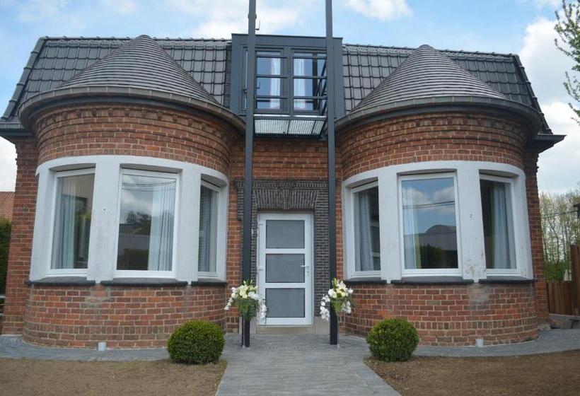 غرفة عائلية, Les Chambres d'Elza