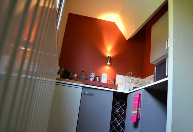 Duplex Appartement met 1 Slaapkamer, Villa Des Roses Voltaire