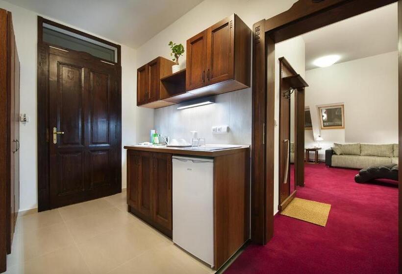 סוויטת 2 חדרי שינה, Brioni Suites