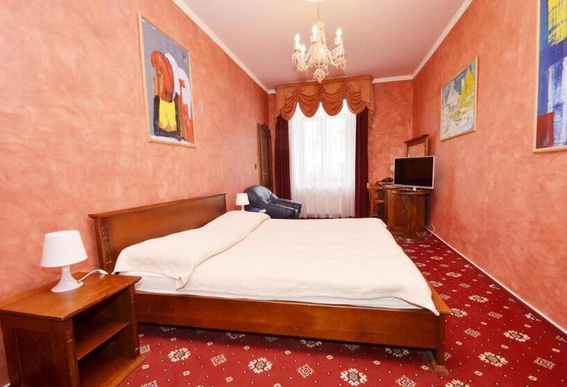 חדר דלוקס, Brioni Suites