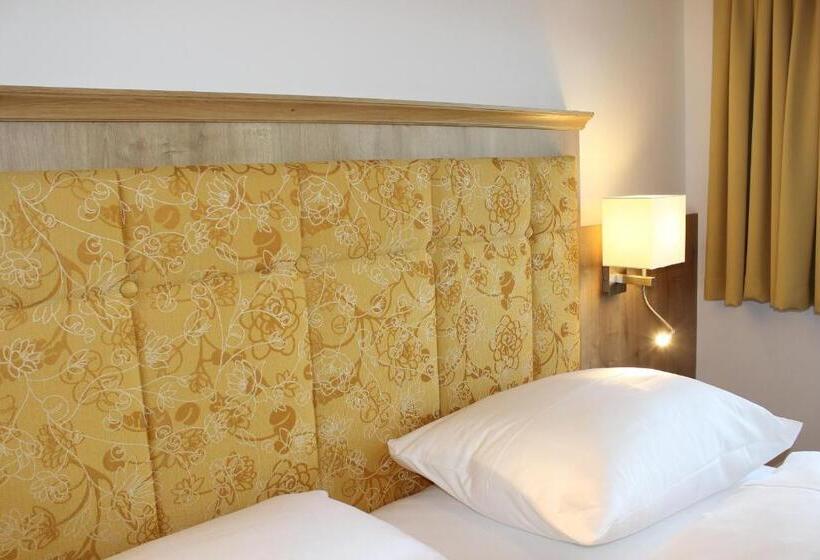 Люкс, Donauhotel Lettnerhof