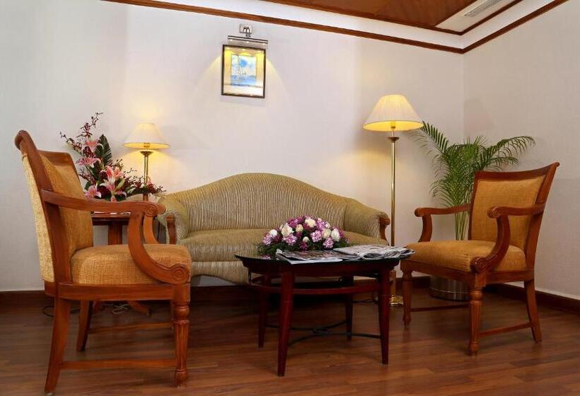 디럭스 스위트, Gokulam Park Hotel & Convention Centre