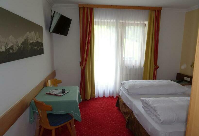 اتاق استاندارد, Alpenhotel Landhaus Küchl