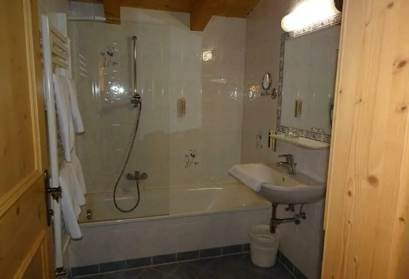 Sviitti, Alpenhotel Landhaus Küchl
