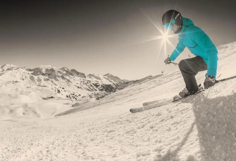 ベーシックルーム, Andi S Ski