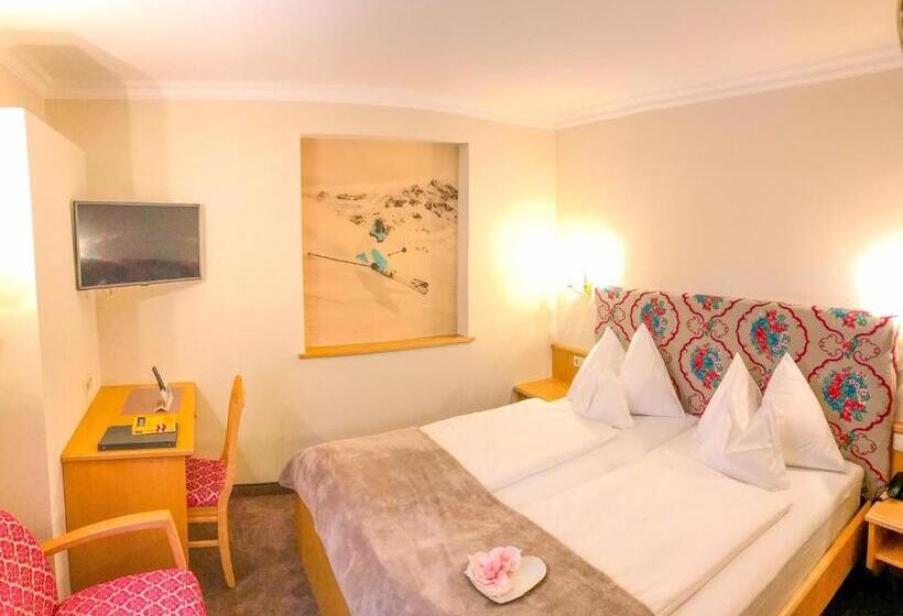 기본룸, Andi S Ski